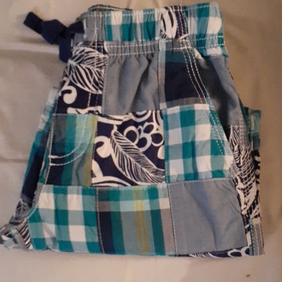 Size 6 gymboree shorts - Picture 6 of 6